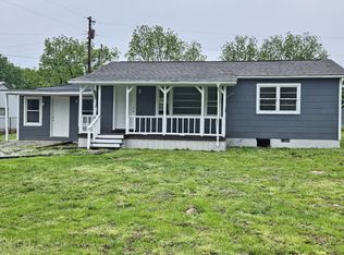 101 Pleasant Ridge Dr, Florence, AL 35633