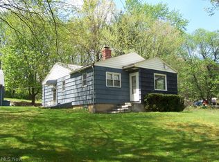 329 N Thomas Rd, Tallmadge, OH 44278