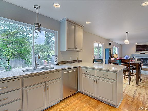 5th image of 18007 92nd St E