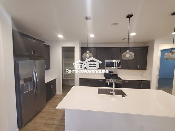 4th image of 2368 E Meadowview Dr