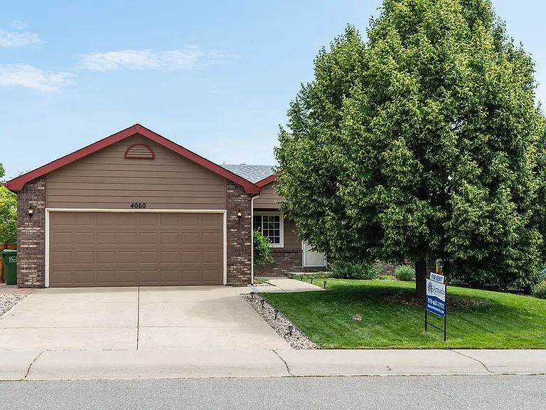 4060 Florence Dr — Photo 2