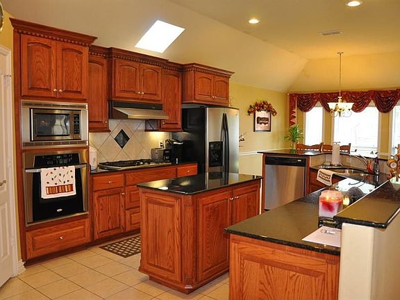 5th image of 2052 Yasmeen Cir