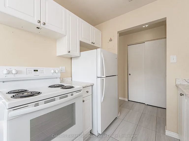 10 Glenbrook Dr — Photo 8