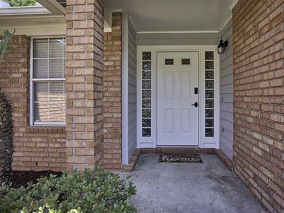 2nd image of 6324 Summer Lakes Ln