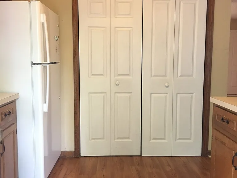 128 Wells Garden Ct — Photo 5