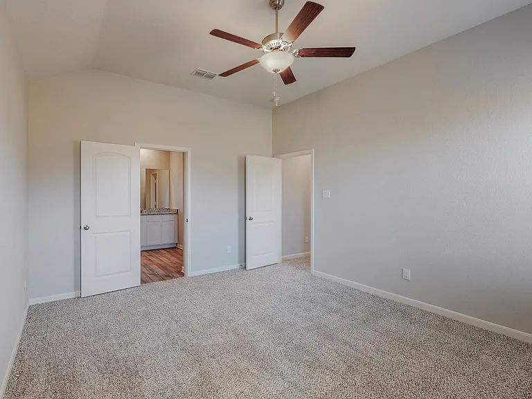 2113 Emma Ct — Photo 27