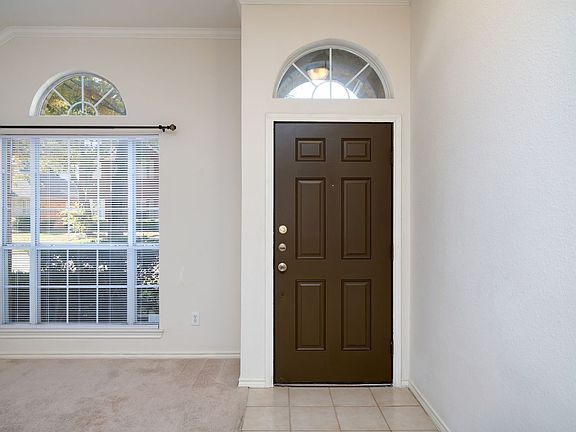 5th image of 1621 Oak Brook Ln