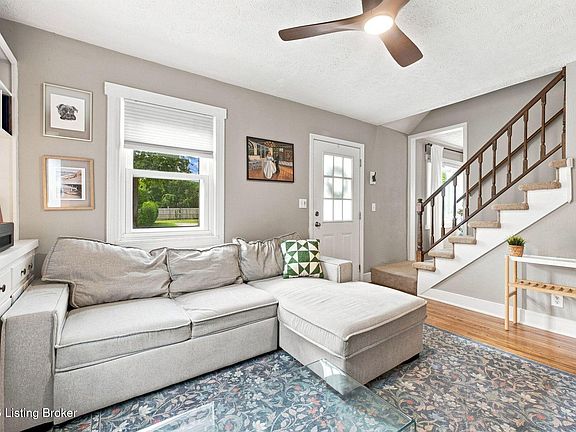 5th image of 867 Parkway Dr