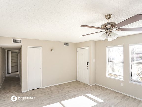 3rd image of 501 Grinnell Dr