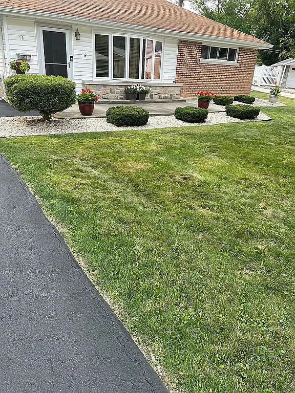 10 Sauk Ct photo 1
