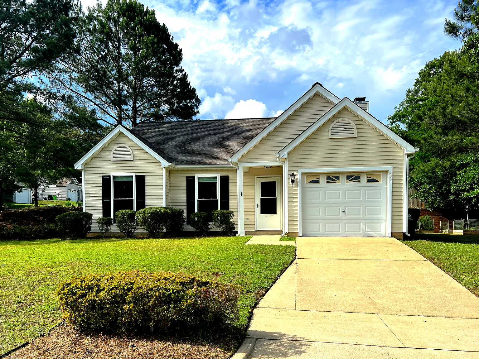 3 bed, 1248 sqft, $2,010 — Photo 1