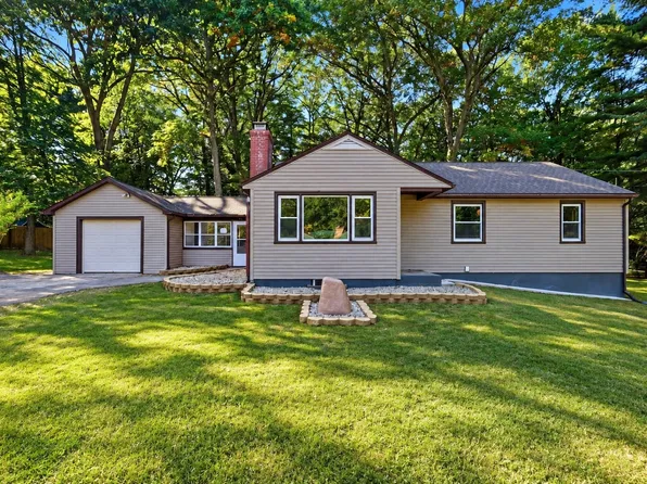 17 Meadowview Rd, Wilbraham, MA 01095