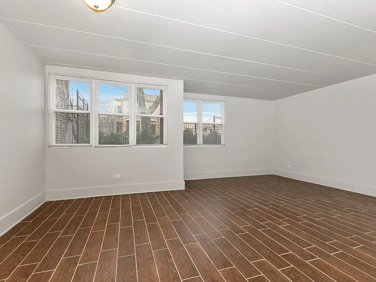 6603 S Rhodes Ave — Photo 4