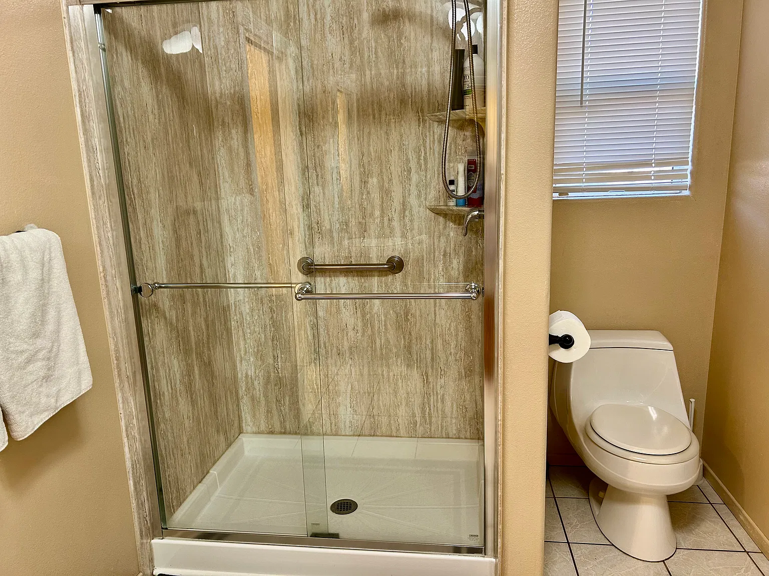 1 bed, 2000 sqft, $1,750 — Photo 3