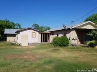 909 Waltom Ave, Jourdanton, TX 78026