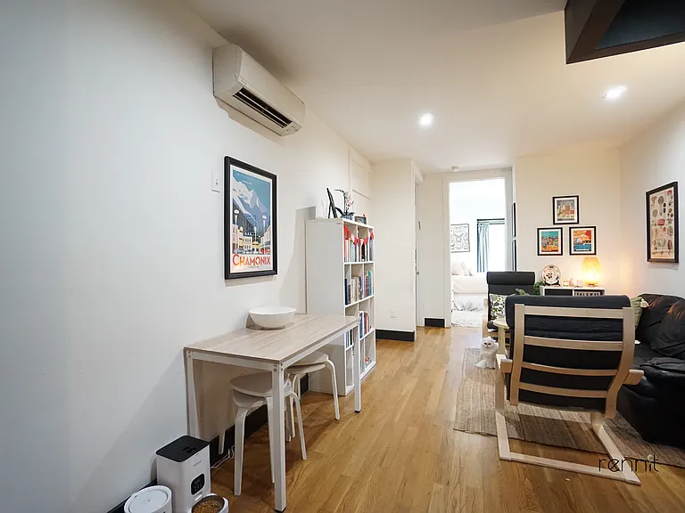 562 Park Pl #2B — Photo 11