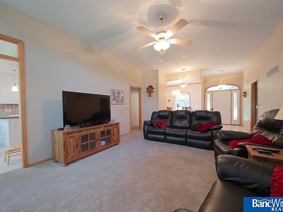 5th image of 7144 Beaver Hollow Cir