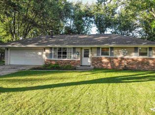 1316 Gladys Dr, Machesney Park, IL