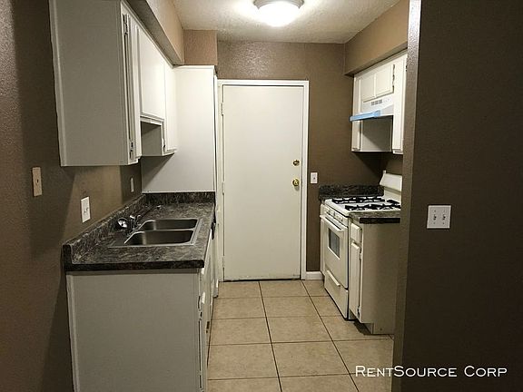 4th image of 508 W Avenue J4 APT A