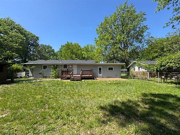 5th image of 48 Wayside Dr