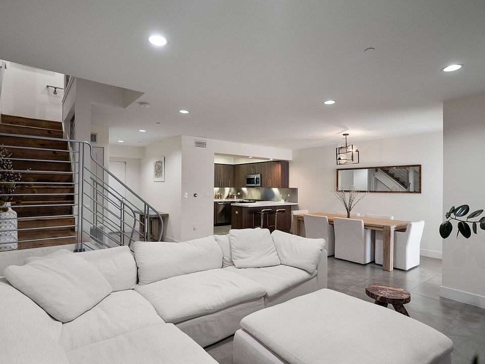 1st image of 11023 Fruitland Dr APT 104