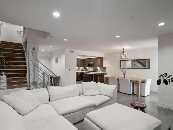 11023 Fruitland Dr APT 104, Studio City, CA 91604