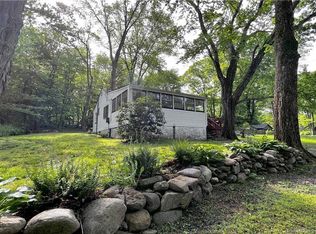 74 Lakeview Dr, Bethlehem, CT 06751