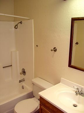 4th image of 4413 39th St #B