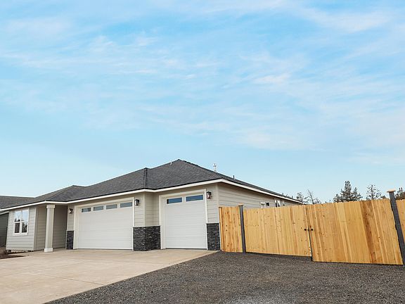 2nd image of 3909 SW Antelope Way Lot 52