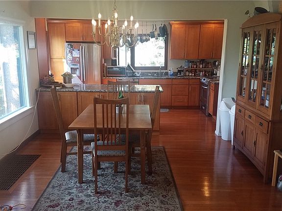 5th image of 11337 Durland Ave NE