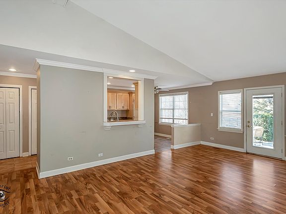 4th image of 3262 Salem Ct