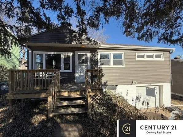 7034 Hamilton St, Omaha, NE 68132