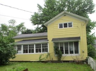 43 North St, Le Roy, NY 14482