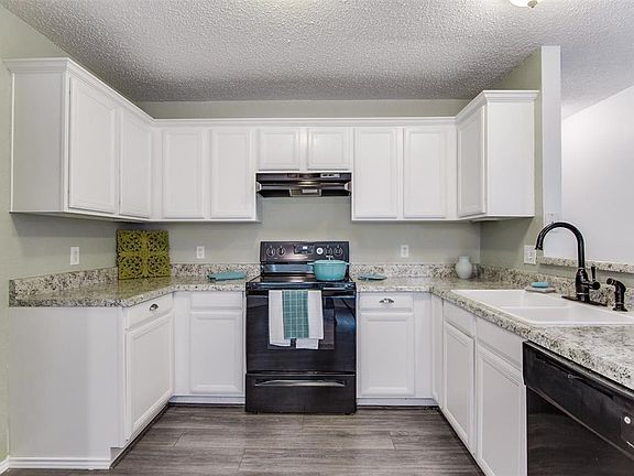 5th image of 900 Bourland Dr