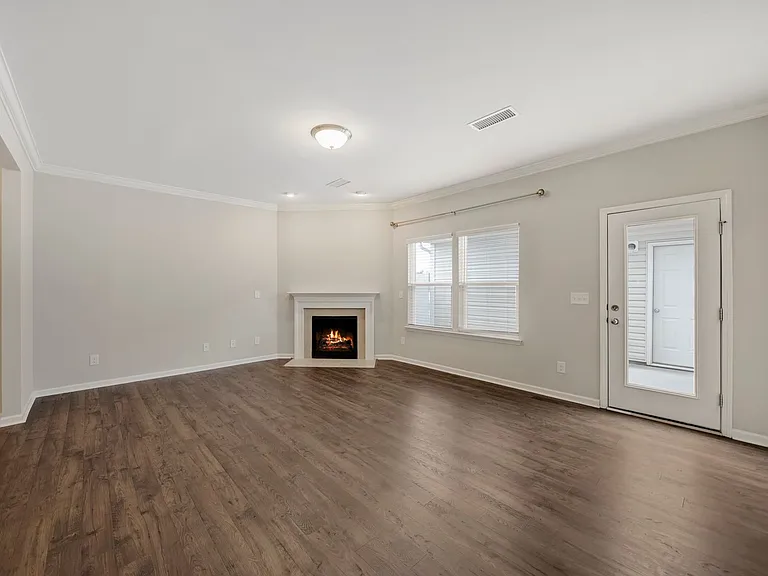 115 Winifred Dr — Photo 7