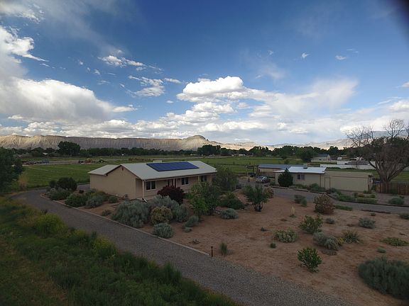 2nd image of 3074 E Rd