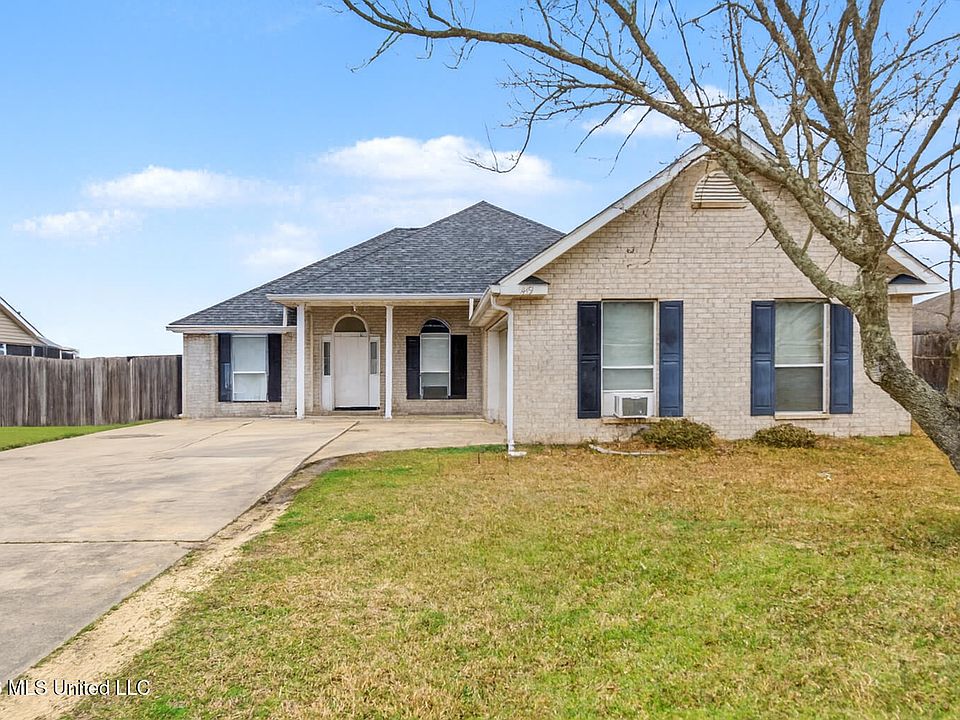 1st image of 419 Pinecrest Cir