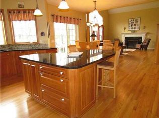 16 Seton Ct, Penfield, NY 14526