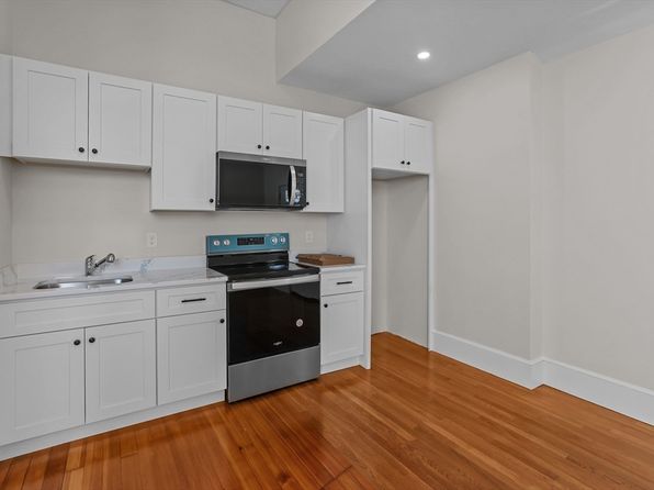 75 County Street 4, Seekonk, MA 02771