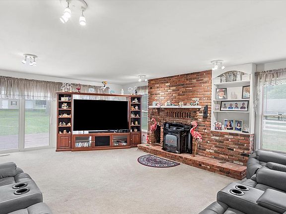 3rd image of 6609 Blackhead Rd