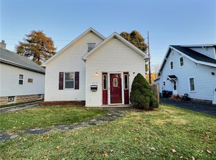 676 Bennington Dr, Rochester, NY 14616