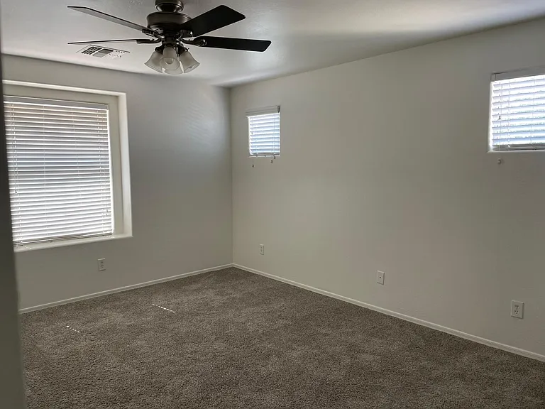 2175 S Sanders Dr — Photo 7