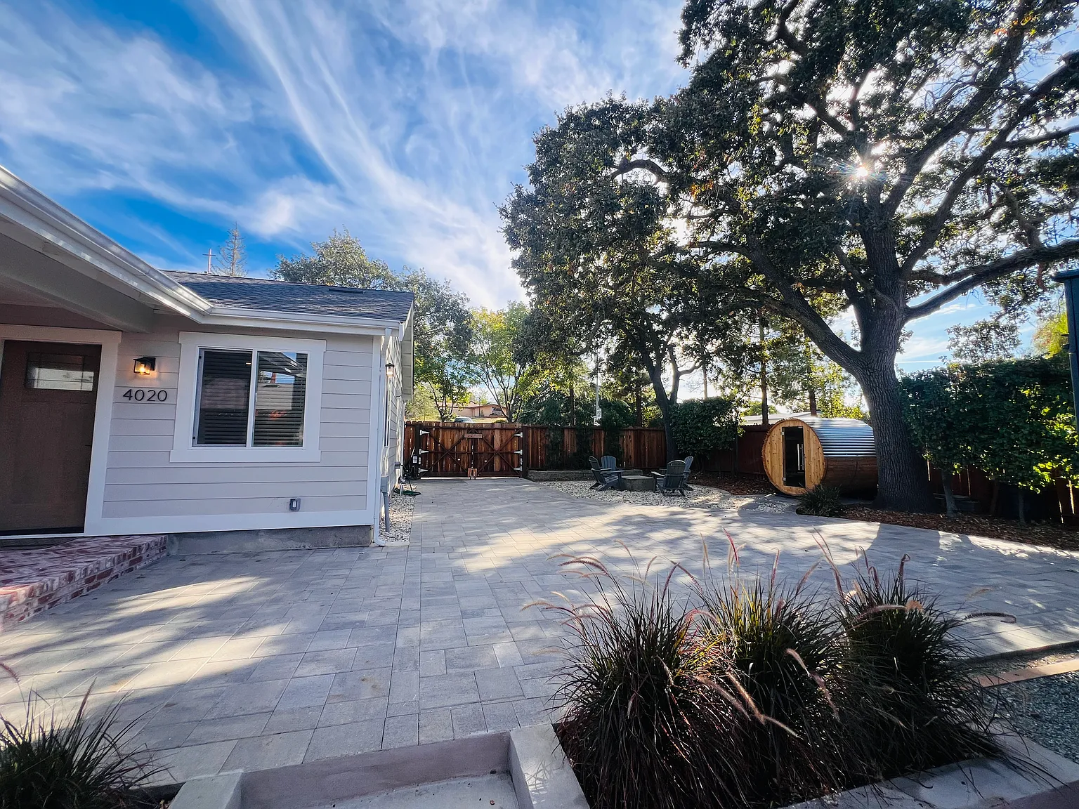2 bed, 1000 sqft, $3,750 — Photo 2