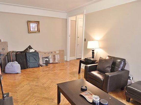 3rd image of 616 W 207th St APT 4D