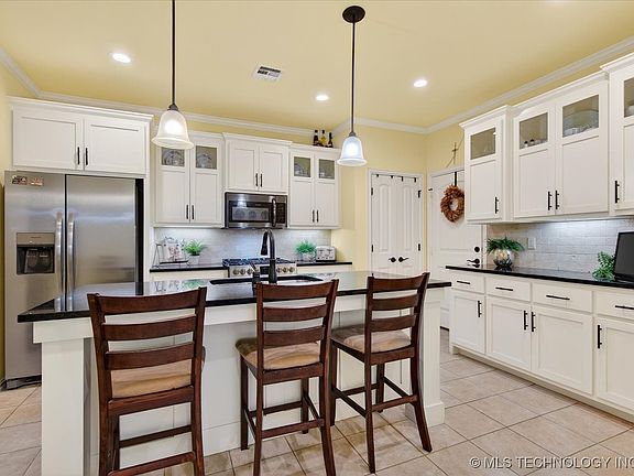 5th image of 3227 Boardwalk Ct