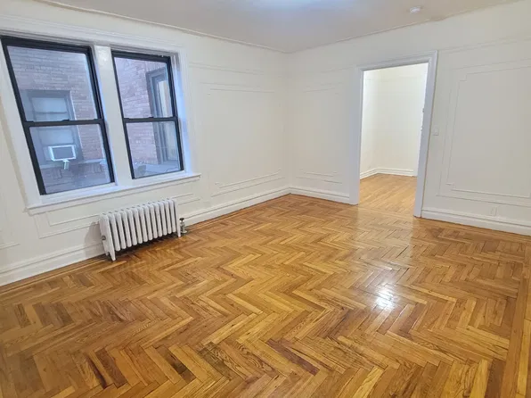 (undisclosed Address), Yonkers, NY 10704