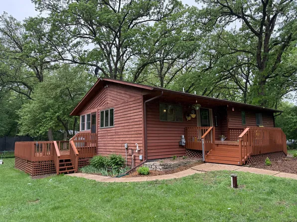 17367 Highland Dr, Paynesville, MN 56362