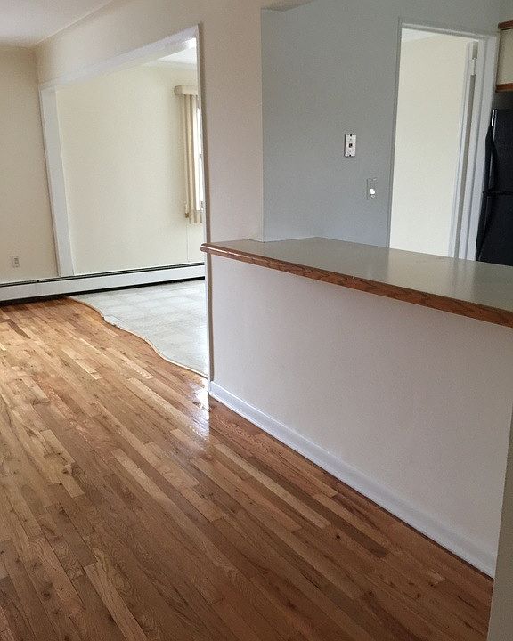 1st image of 8843 16th Ave