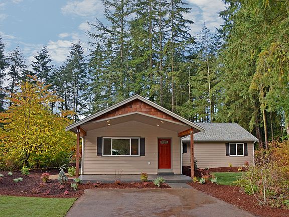 2nd image of 6770 Regency Dr SE
