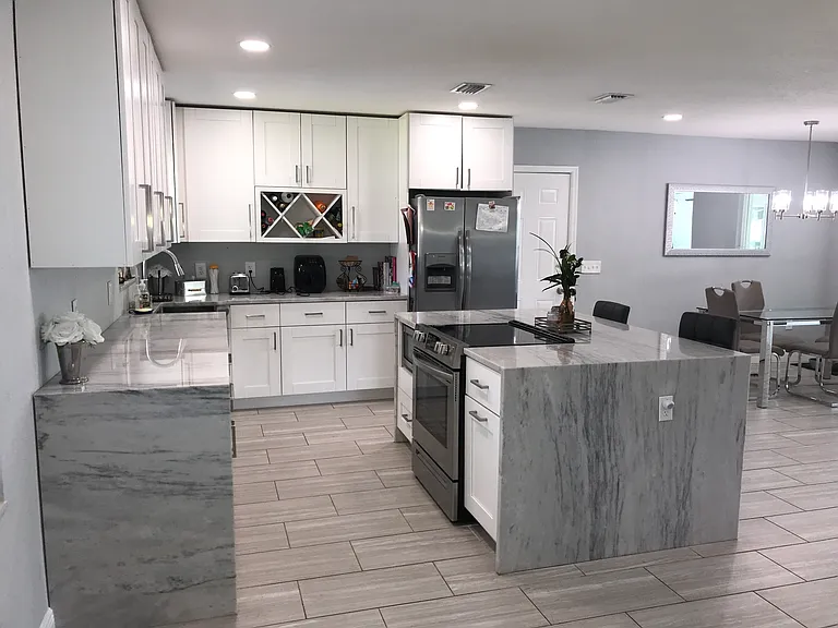 8728 Thornwood Ln — Photo 3
